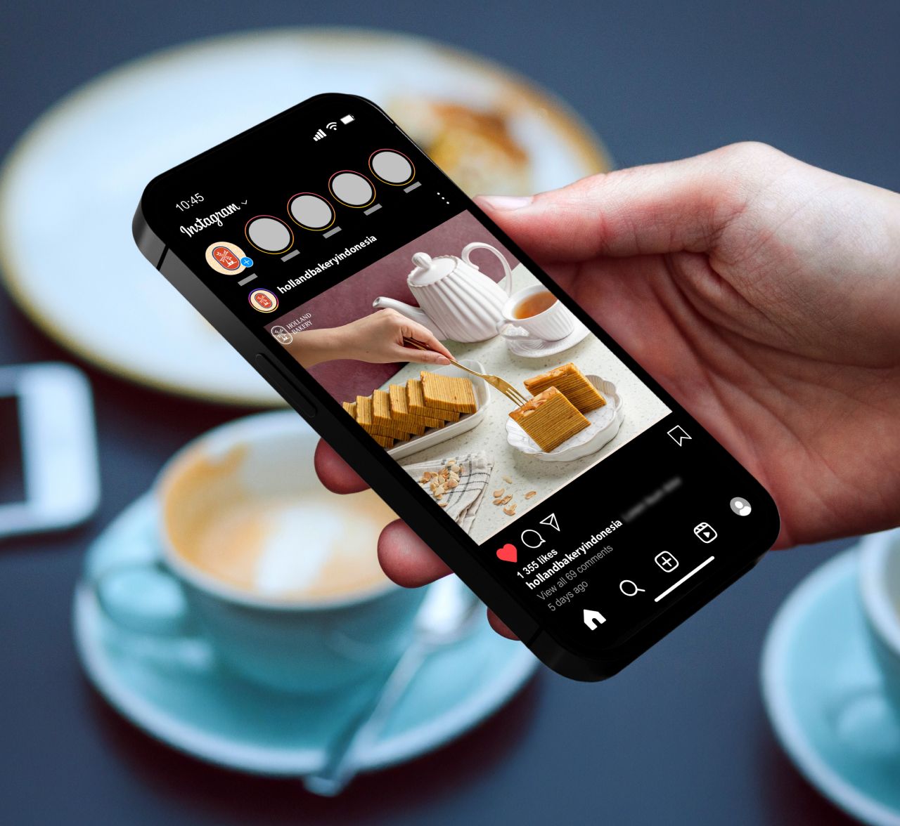 Holland Bakery Social Media